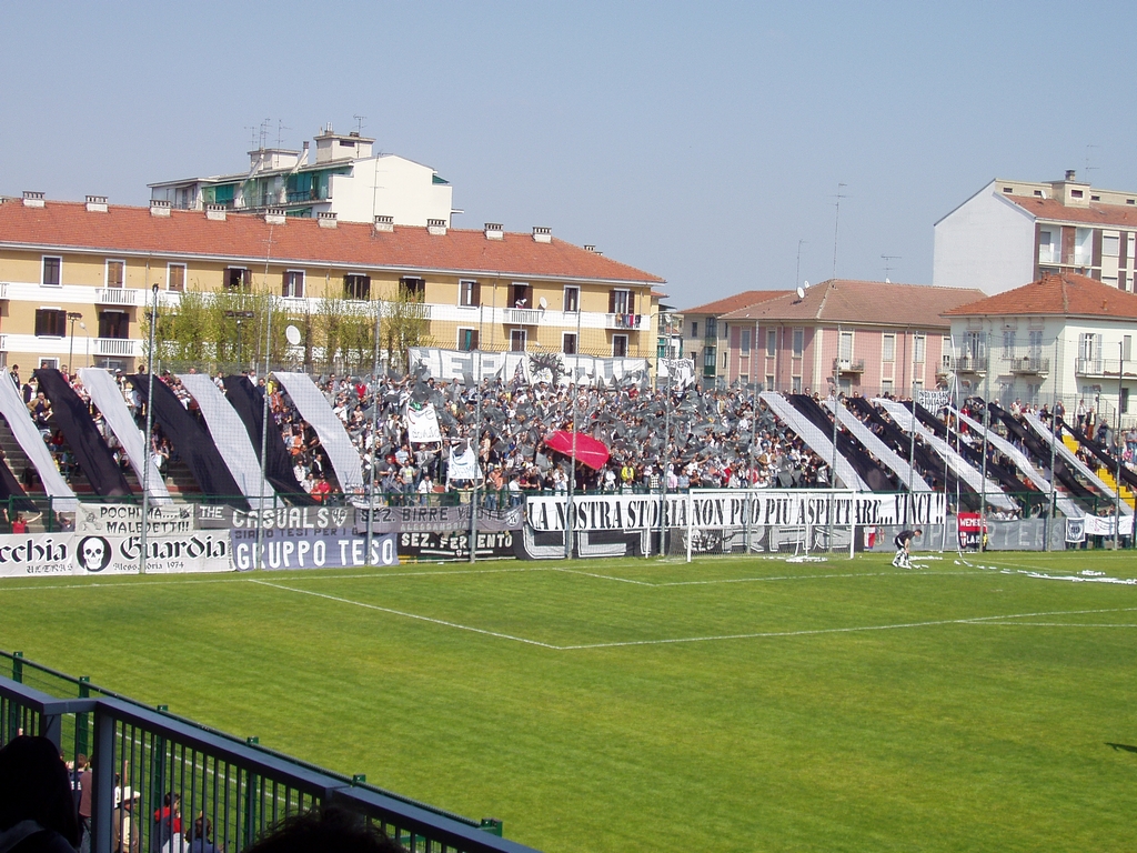http://www.tifoalessandria.com/sito/images/zoom/HNPVKU/alrivoli12.JPG